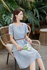 2022夏季新款连衣裙，女装连衣裙，梦依雪歌