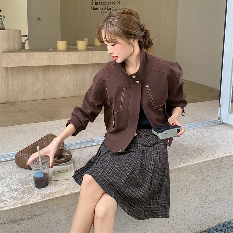 咖色立领工装百搭减龄短外套女春秋2025新款小个子巨好看流行上衣,女装短外套,2C326