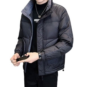 潮牌羽绒服男2024新款男装短款加厚帅气外套冬季轻薄保暖连帽上衣图片