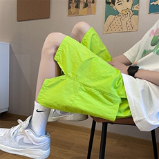 绿色