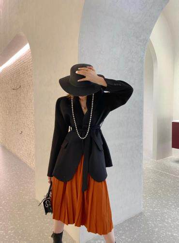 三个厂在做的西装，女装西装，23