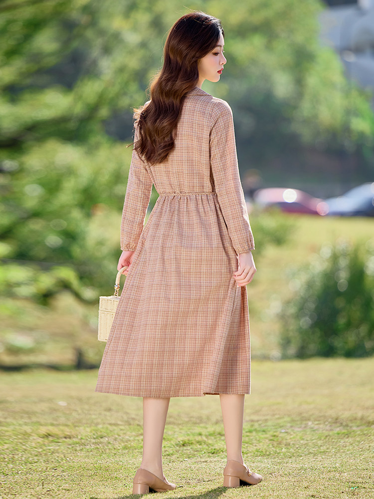 高端长袖格纹撞色连衣裙女2026春新款气质洋气减龄衬衫裙,女装连衣裙,水衣源