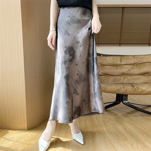 春夏薄款经典花色针织女款垂感百搭半身直筒裙图片