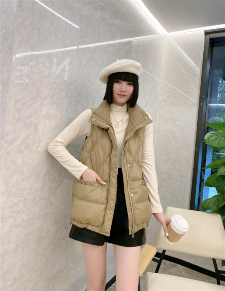 小香羽绒马甲，女装马甲，美惠百合