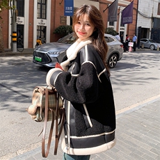 设计感拼接黑色羊羔毛外套女2024秋冬新款加绒加厚皮毛一体机车服，女装短外套，2C053