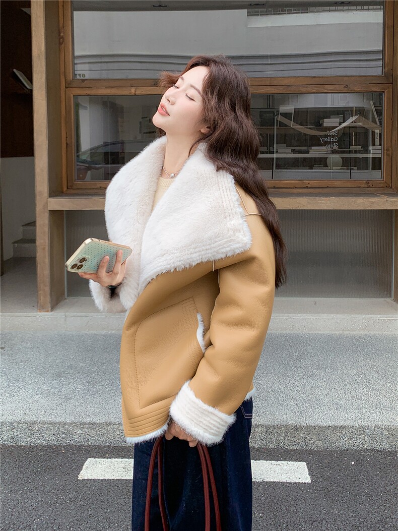 冬季新品海军领羊羔毛皮毛一体外套2145P210K358,女装皮草,2C219