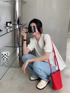 【现货】绣花领小衫图片