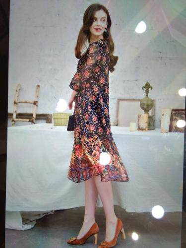 连衣裙订珠又订位，穿起好看码又大。胖瘦都好看。，女装连衣裙，雪琦