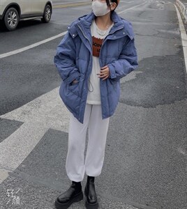 韩版收腰羽绒服图片