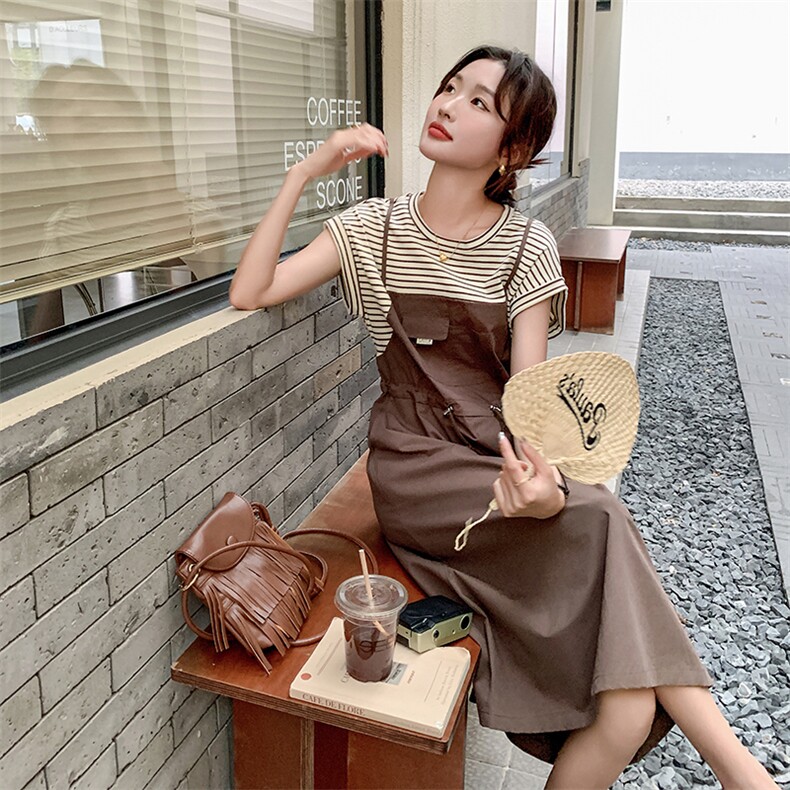 条纹拼接假两件连衣裙女2024年夏季新款今年流行时尚收腰气质裙子,女装连衣裙,辉之琳