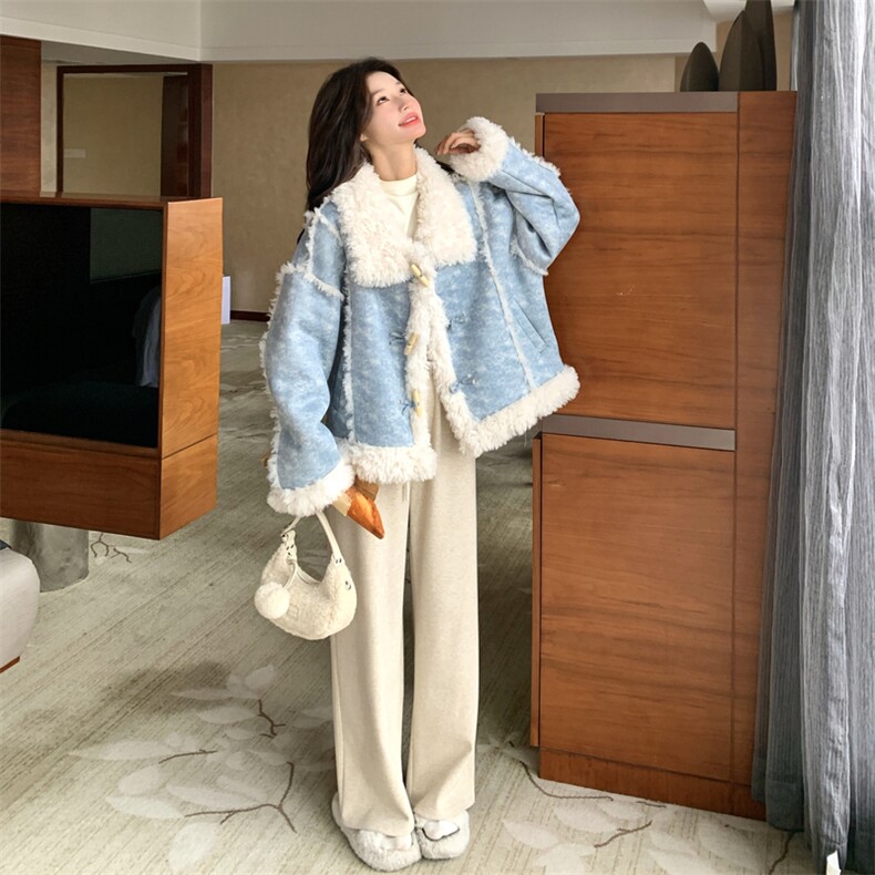 蓝色晕染设计感羊角口羊羔毛外套190-5077-P230K328,女装毛呢外套,2B190