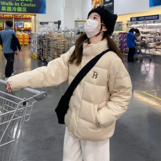 卡其色
