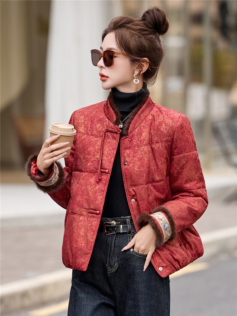 新中式绵羊毛棉服女2025年冬季新款时尚刺绣真水貂毛棉袄加厚外套,女装棉衣/棉服,拾衣