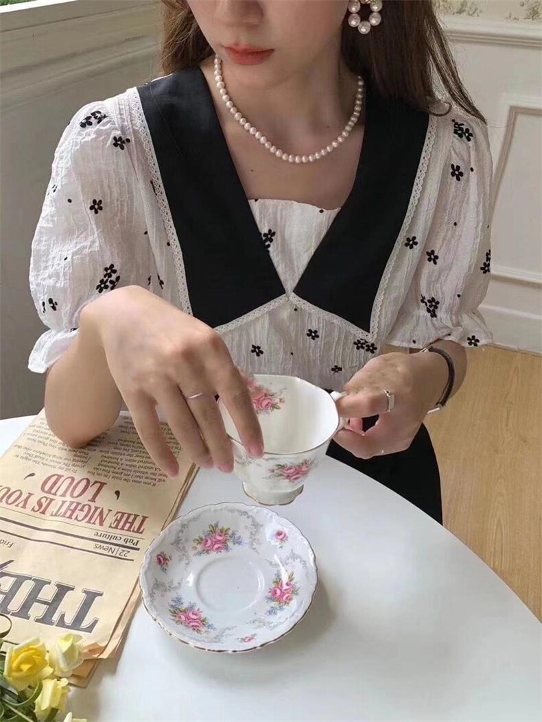 2021夏季新款黑领子绣花小清新上衣小衫，女装，千衣百顺