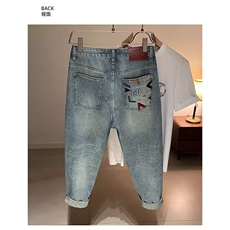 蓝色