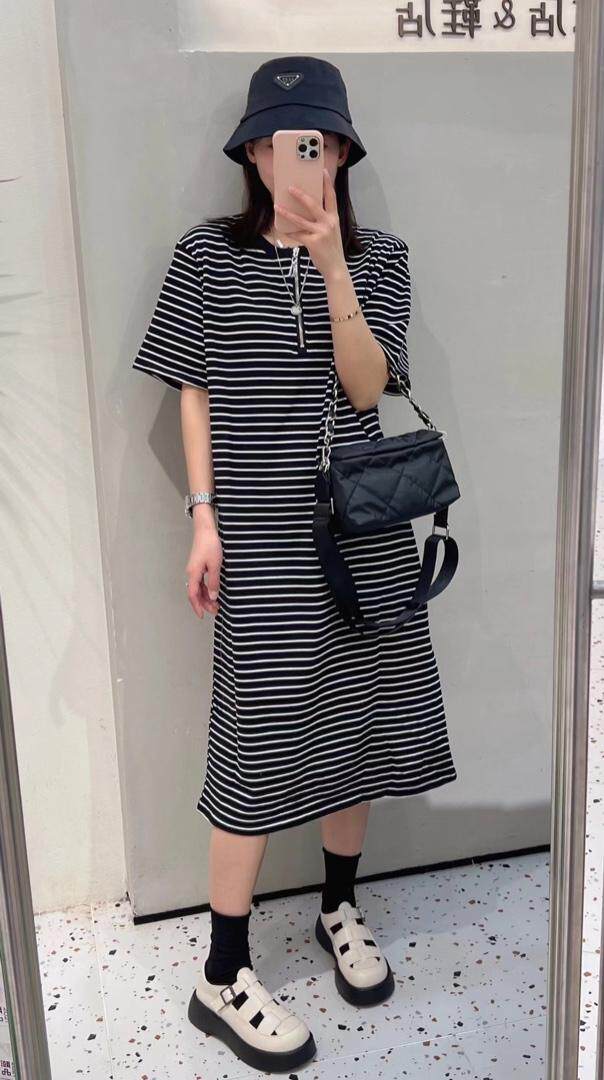 【现货］条纹连衣裙，女装连衣裙，酷巴黎