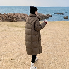 2023年冬季纯色中长款90白鸭绒羽绒服B190-82239-P330-K498，女装羽绒服，一九零