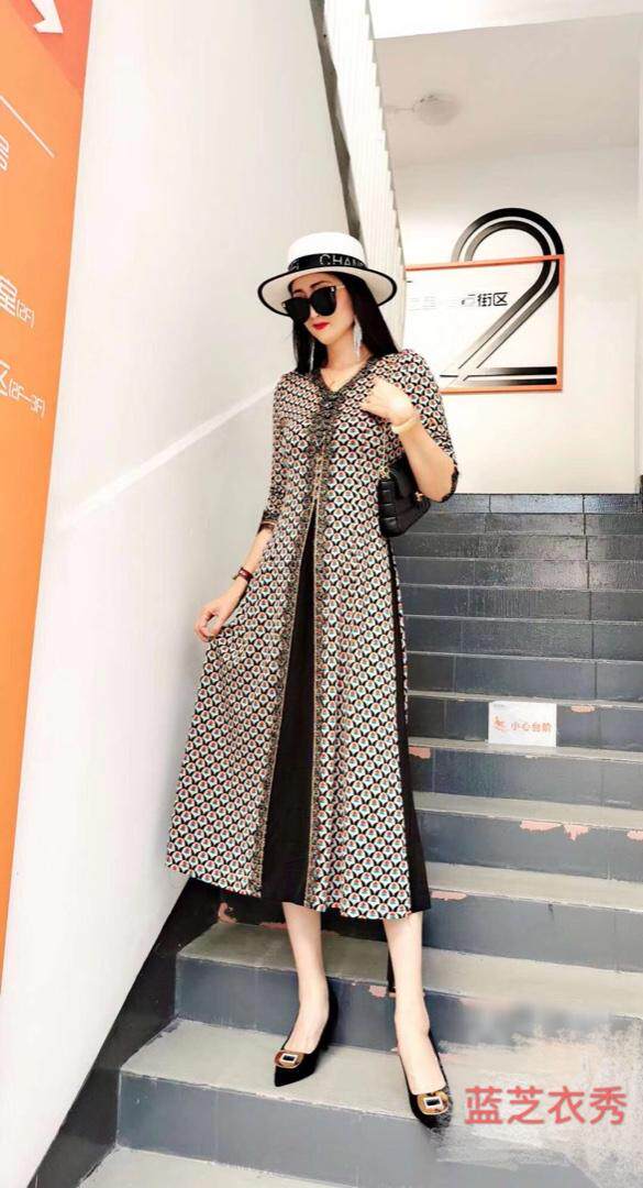 蓝芝依秀 LZYX124146