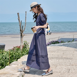白色气质女神范高级感泡泡袖上衣女夏季新款时尚洋气半身裙两件套图片