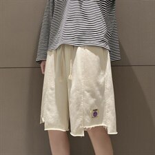 卡其色