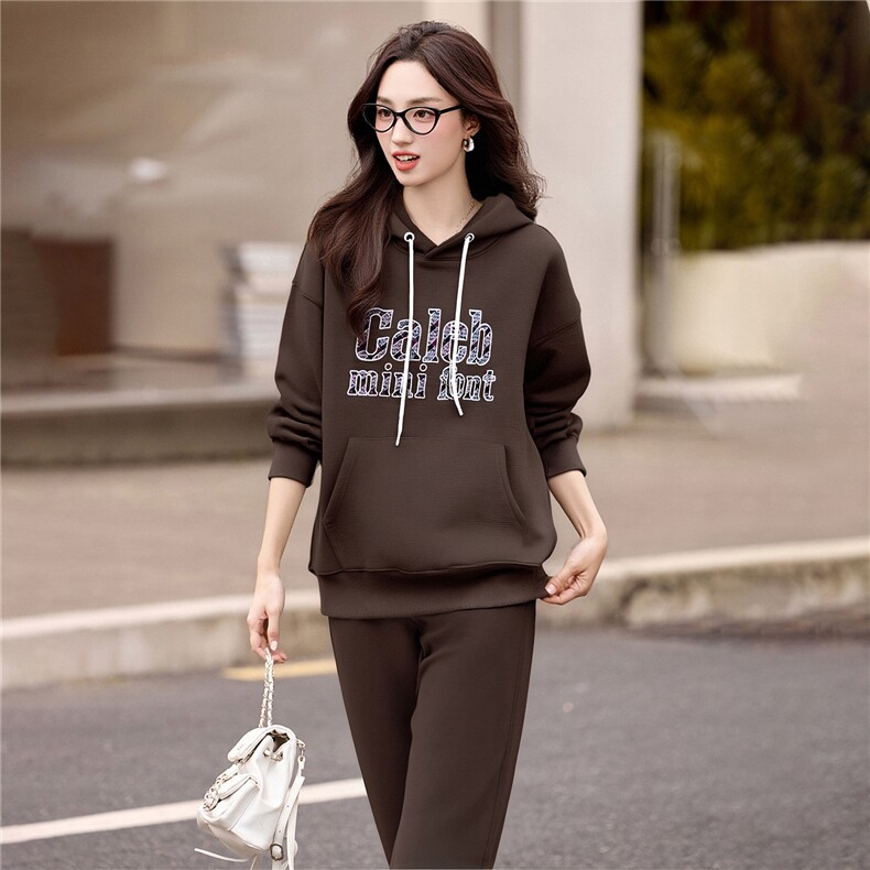 现货运动女2025春秋季新款休闲时尚减龄气质卫衣外套女装,商品下架区,韩然一族