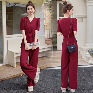 法式气质V领修身显瘦西装连体裤女2025夏款高级感时髦休闲连衣裤，女装连体裤，微微衣阁