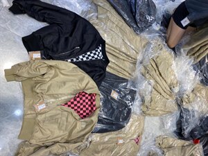 两面穿棒球服图片