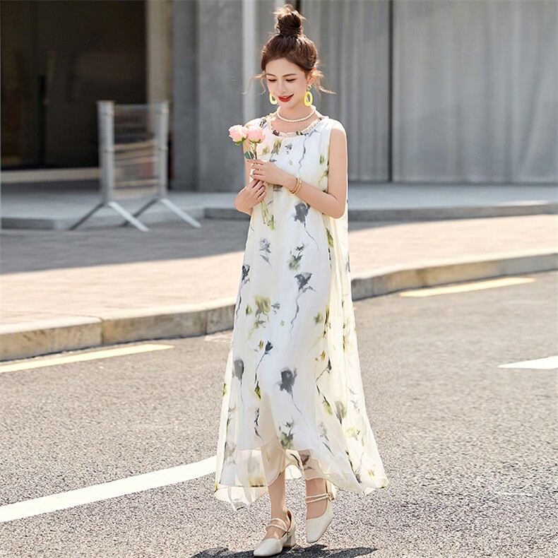 碎花连衣裙女中长款2025夏新款优雅褶皱圆领宽松背心裙子,女装连衣裙,秀美人生
