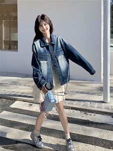 韩版渐变水洗牛仔夹克女拼接口袋设计感宽松休闲百搭秋款短外套图片