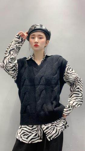 针织马甲两件套，女装马夹，主合