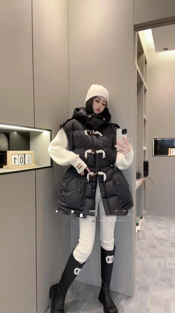 2022新款复古牛角扣90%白鸭绒羽绒马甲,女装马甲,L·H·X