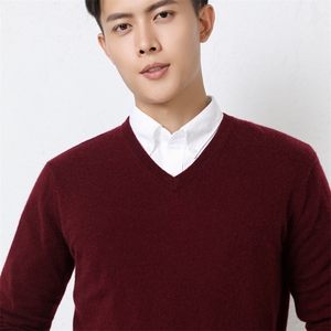 时尚男士V领衫 35%保暖舒适 经典黑色显瘦百搭款图片