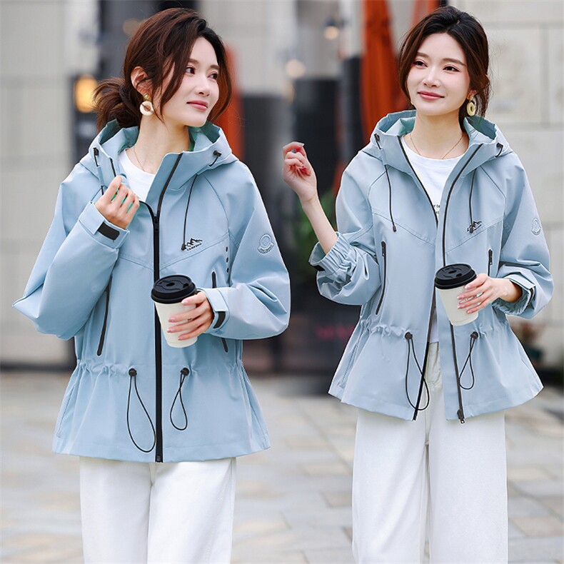春季新款简约休闲优雅时尚具有设计感女士连帽外套冲锋衣，女装短外套，鑫源服饰