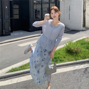 法式温柔风针织开衫印花半身裙两件套女春夏气质氛围感穿搭A字裙，女装套装/套裙，维壹