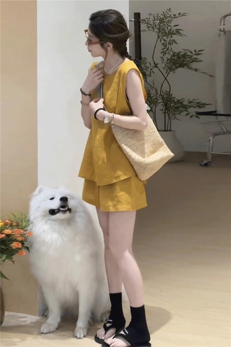 少女风穿搭时尚套装女夏宽松显瘦纯色圆领无袖上衣阔腿短裤两件套,女装套装/套裙,2C310