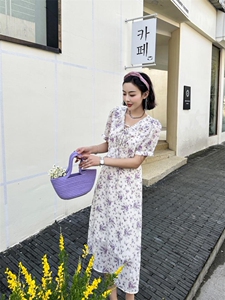 现货夏款女装新品连衣裙碎花女装  腰上自己调节  包容性大图片