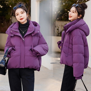 90%白鸭绒2024年冬季新款时尚连帽短款羽绒服女图片