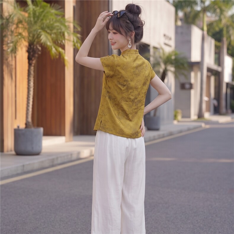 2026年夏季休闲风女优雅淑女通勤日常G风印花压皱新中式两件套,女装套装/套裙,曼琳思菲