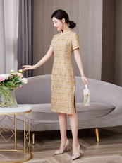 2025年夏季新品时尚气质金丝提花香云纱品质真丝喜庆中长款旗袍裙，女装汉服/婚纱/旗袍/礼服，媚琳依坊