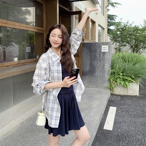 韩系慵懒风格子长袖衬衣背心短裤三件套女夏季新款宽松休闲上衣图片