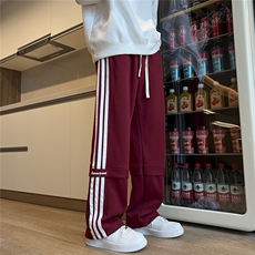 酒红色