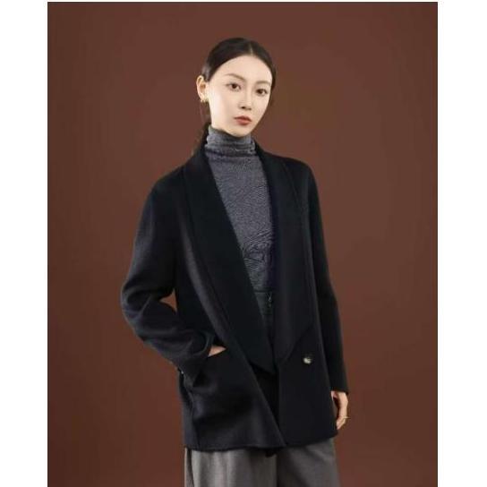 秋冬季纯山羊绒保暖经典V领金属扣高级感中款羊绒大衣,女装羊绒大衣,卓冠羊绒