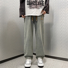泥黄色