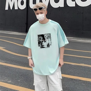 抖音得物品质二开240克宽松纯棉美式潮牌印花三条杠中性风短袖T恤图片