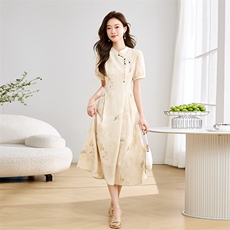 新中式风改良旗袍连衣裙女2025夏季新款收腰显瘦复古印花长裙子，女装连衣裙，微微衣阁