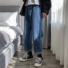 深蓝色