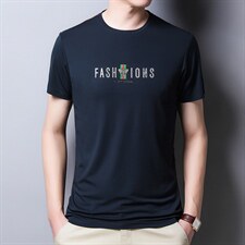 墨绿色