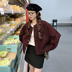 深紫色