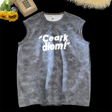 深灰色