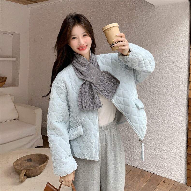 90羽绒服女2025冬新款女装时尚减龄围巾设计感丝绒菱形格保暖外套，女装羽绒服，慧尚依恋